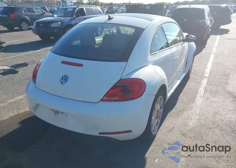 2013 Volkswagen Beetle 2.5L z USA, uszkodzony, nr VIN 3VWJP7AT8DM660482